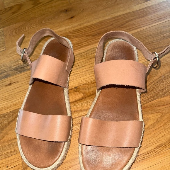 ❤️Dalson leather sandals made in Spain - Picture 2 of 4